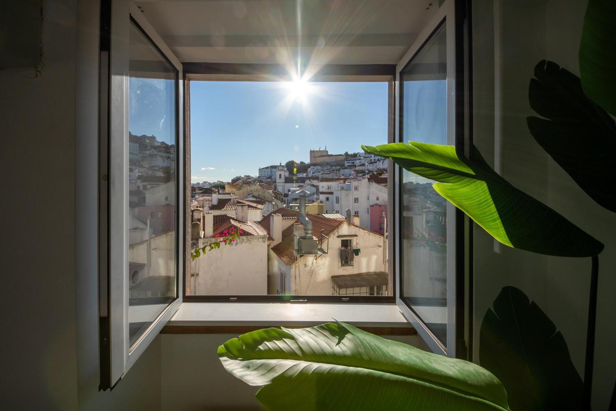 Lejlighed Stunning River View In Historic Alfama *